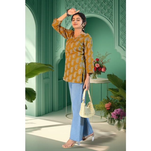 Elegant V-neck Motif Print Cotton Kurti