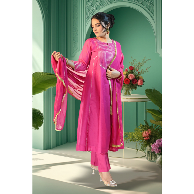 Chanderi Kurta Set with Sequin and Gotta Lace Detailing